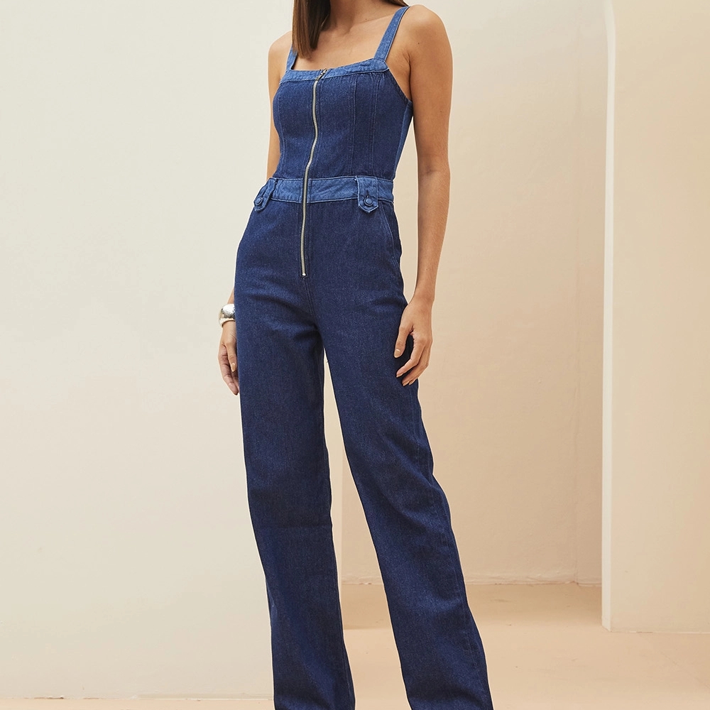 Macacão Forum Jeans Justo com Zíper Frontal | Estilo, Modernidade